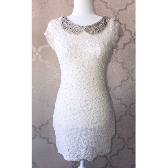 Dresses & Skirts - Elegant Vintage style dress pearl white sequence S